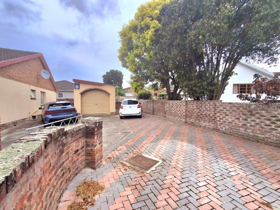 3 Bedroom Property for Sale in Cambridge West Eastern Cape